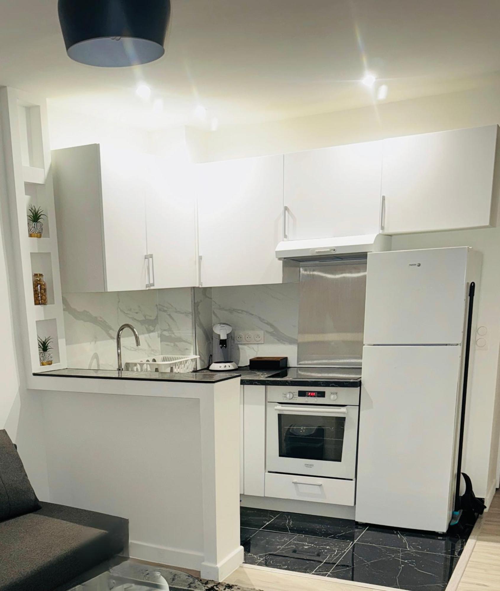 Appartement Charmante F2 Au Coeur De 1er Paris